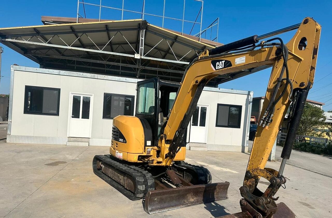2006 Caterpillar 305C CR Mini Excavator 2006 Caterpillar 305C CR Mini Excavator