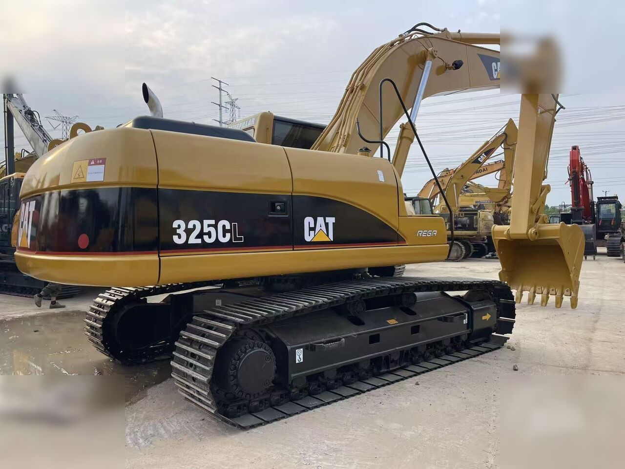2006 Caterpillar 325CL Crawler Excavator 2006 Caterpillar 325CL Crawler Excavator