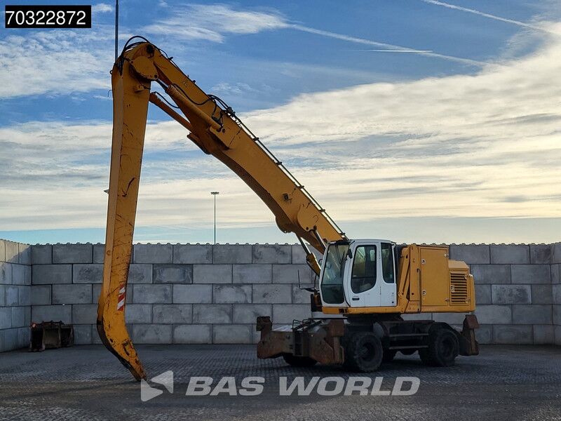 2007 Liebherr 934 Material Handler