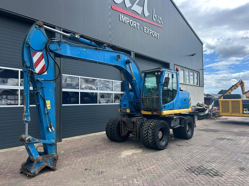 2007 New Holland MH-PLUS Wheel Excavator 2007 New Holland MH-PLUS Wheel Excavator