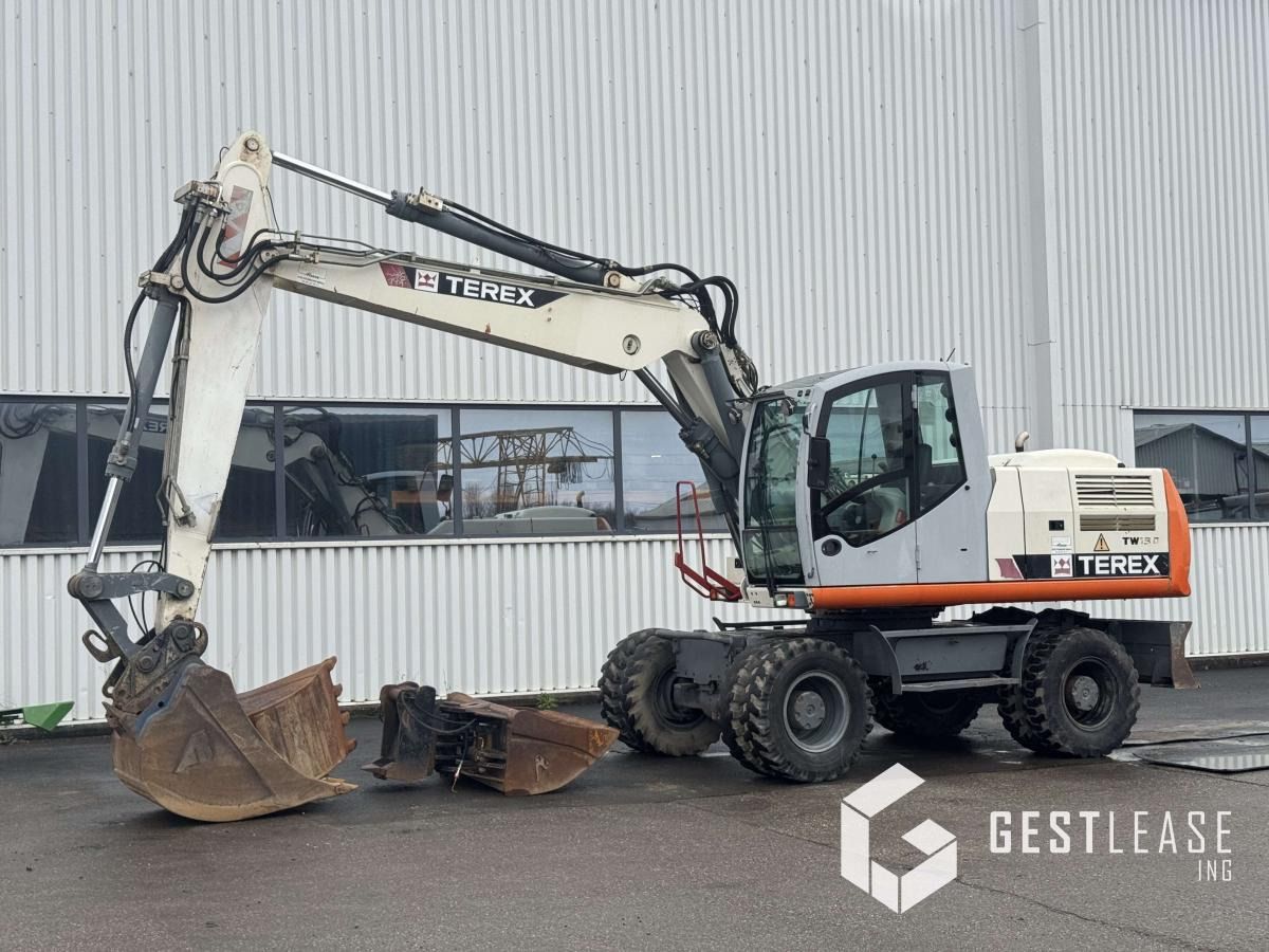 2007 Terex TW190 wheel excavator, side profile view
