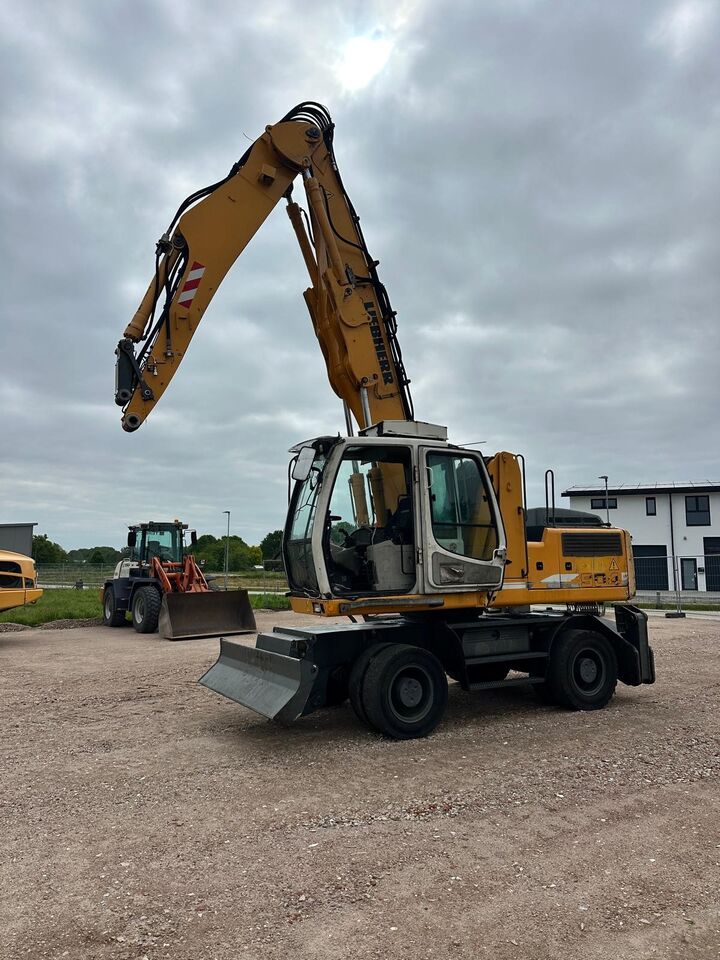 2009 Liebherr A 904 C Wheel Excavator 2009 Liebherr A 904 C Wheel Excavator