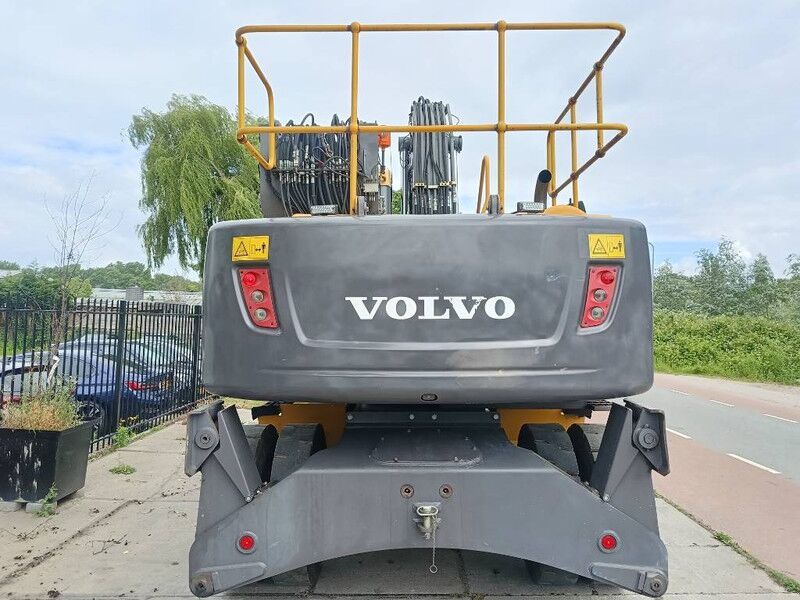 2009 Volvo EW160C Material Handler