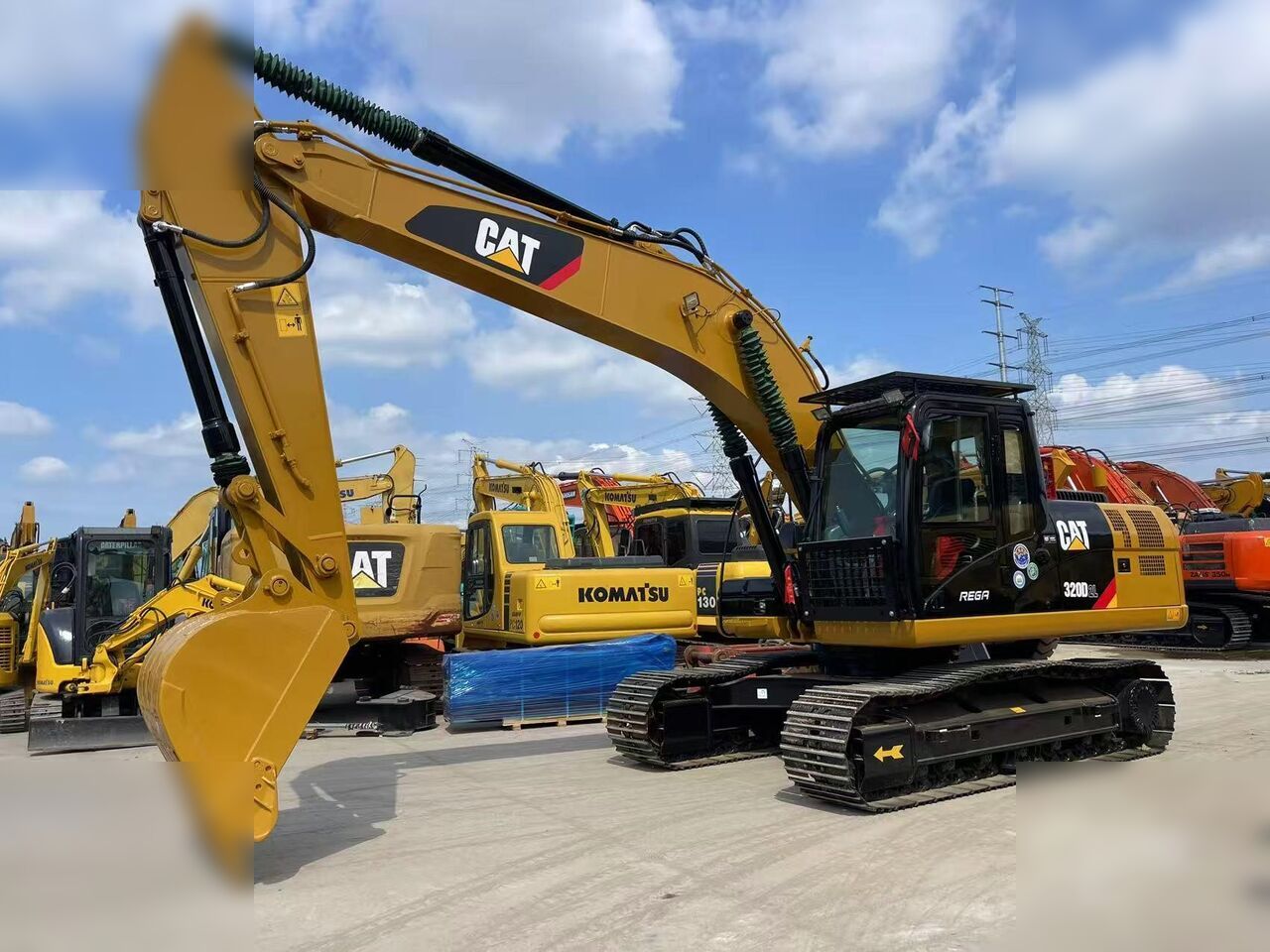 2010 Caterpillar 320D2L Crawler Excavator 2010 Caterpillar 320D2L Crawler Excavator