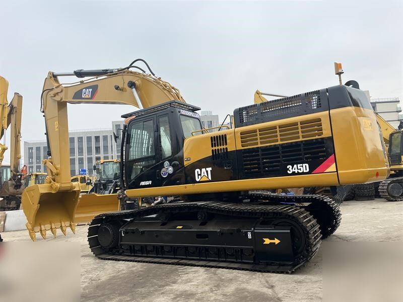 2021 Caterpillar 345D crawler excavator, side view