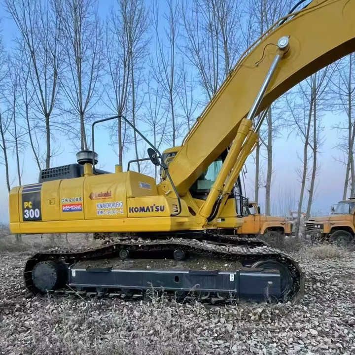 2010 Komatsu PC300-7 Crawler Excavator 2010 Komatsu PC300-7 Crawler Excavator