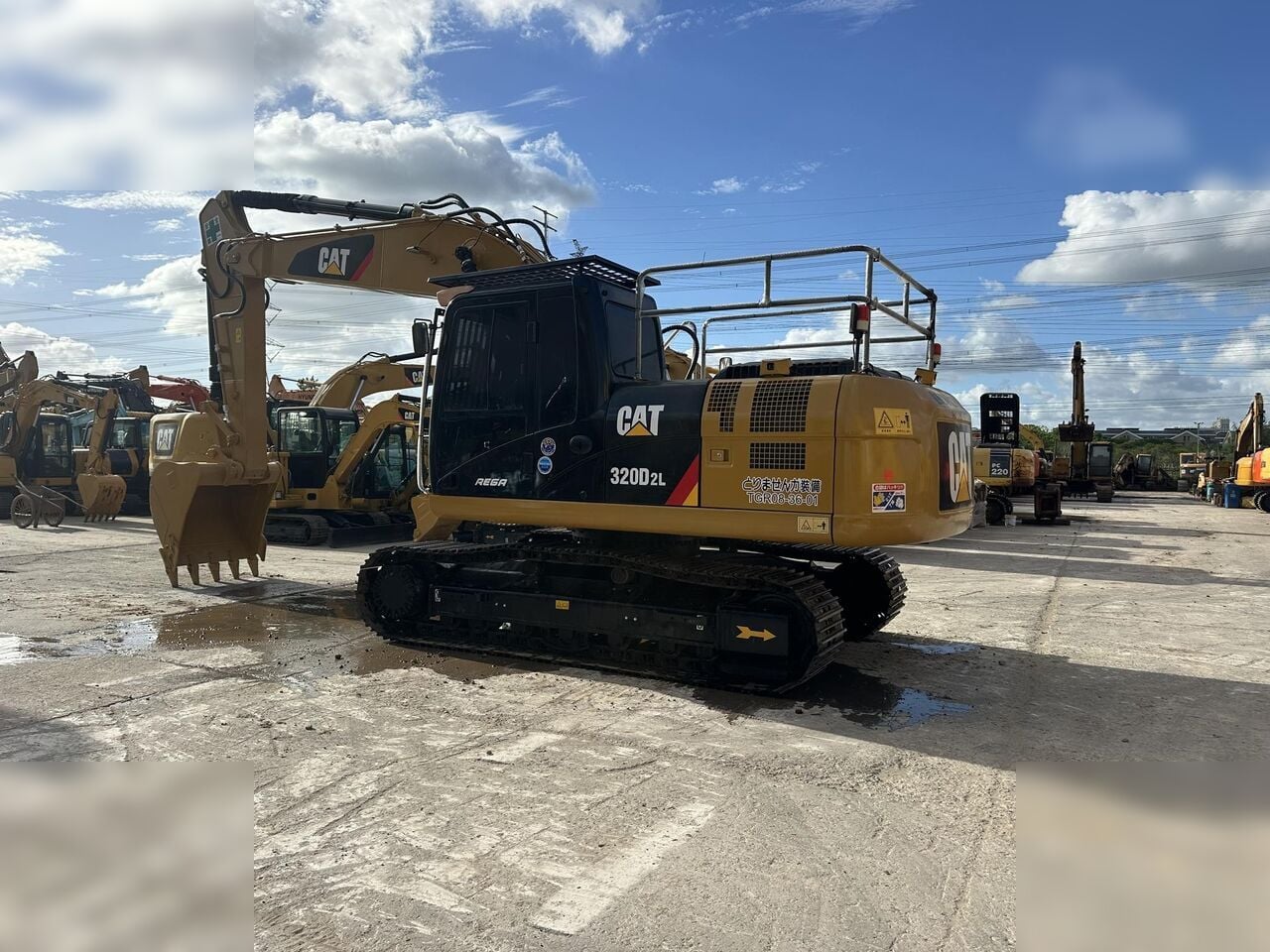 2011 Caterpillar 320D Crawler Excavator 2011 Caterpillar 320D Crawler Excavator