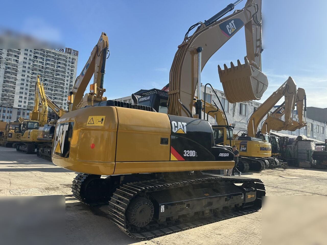 2011 Caterpillar 320DL Crawler Excavator 2011 Caterpillar 320DL Crawler Excavator