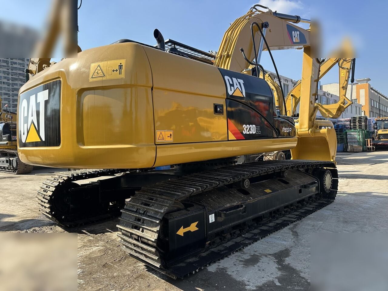 2011 Caterpillar 323DL Crawler Excavator 2011 Caterpillar 323DL Crawler Excavator