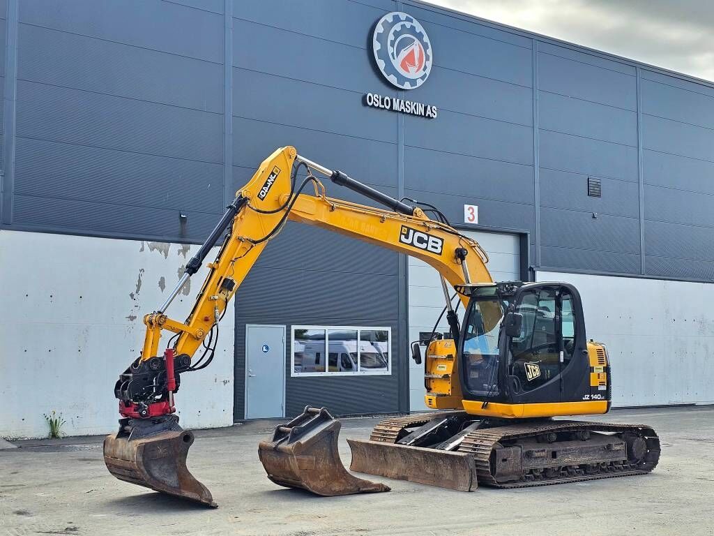 2011 JCB JZ 140 LCD Crawler Excavator 2011 JCB JZ 140 LCD Crawler Excavator