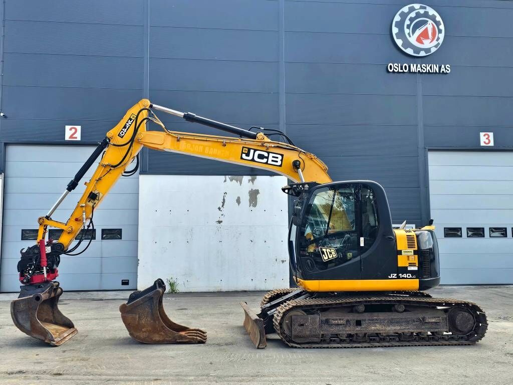 2011 JCB JZ140LCD Crawler Excavator