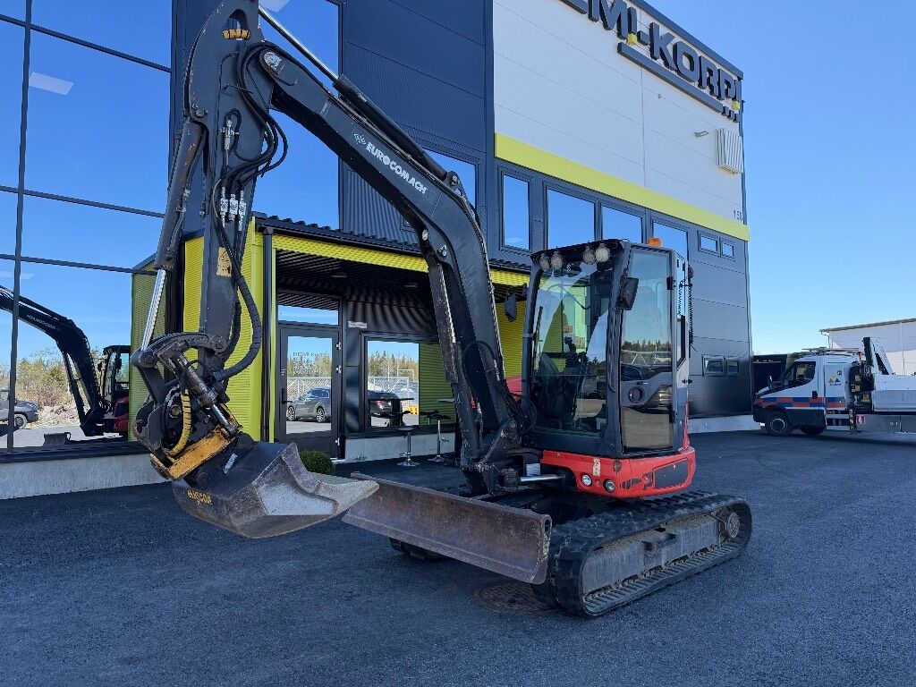 2013 Eurocomach ES57ZT Mini Excavator 2013 Eurocomach ES57ZT Mini Excavator