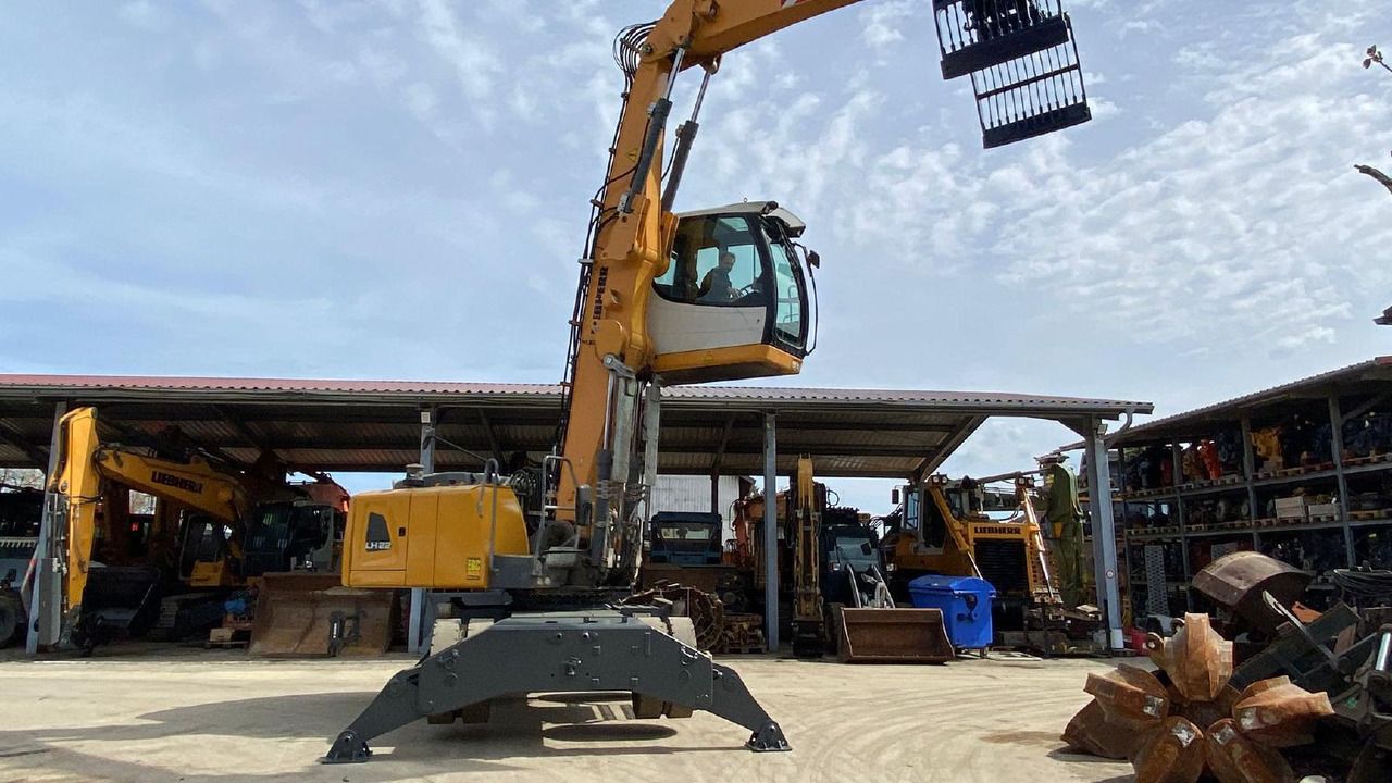 2013 Liebherr LH22M Material Handler