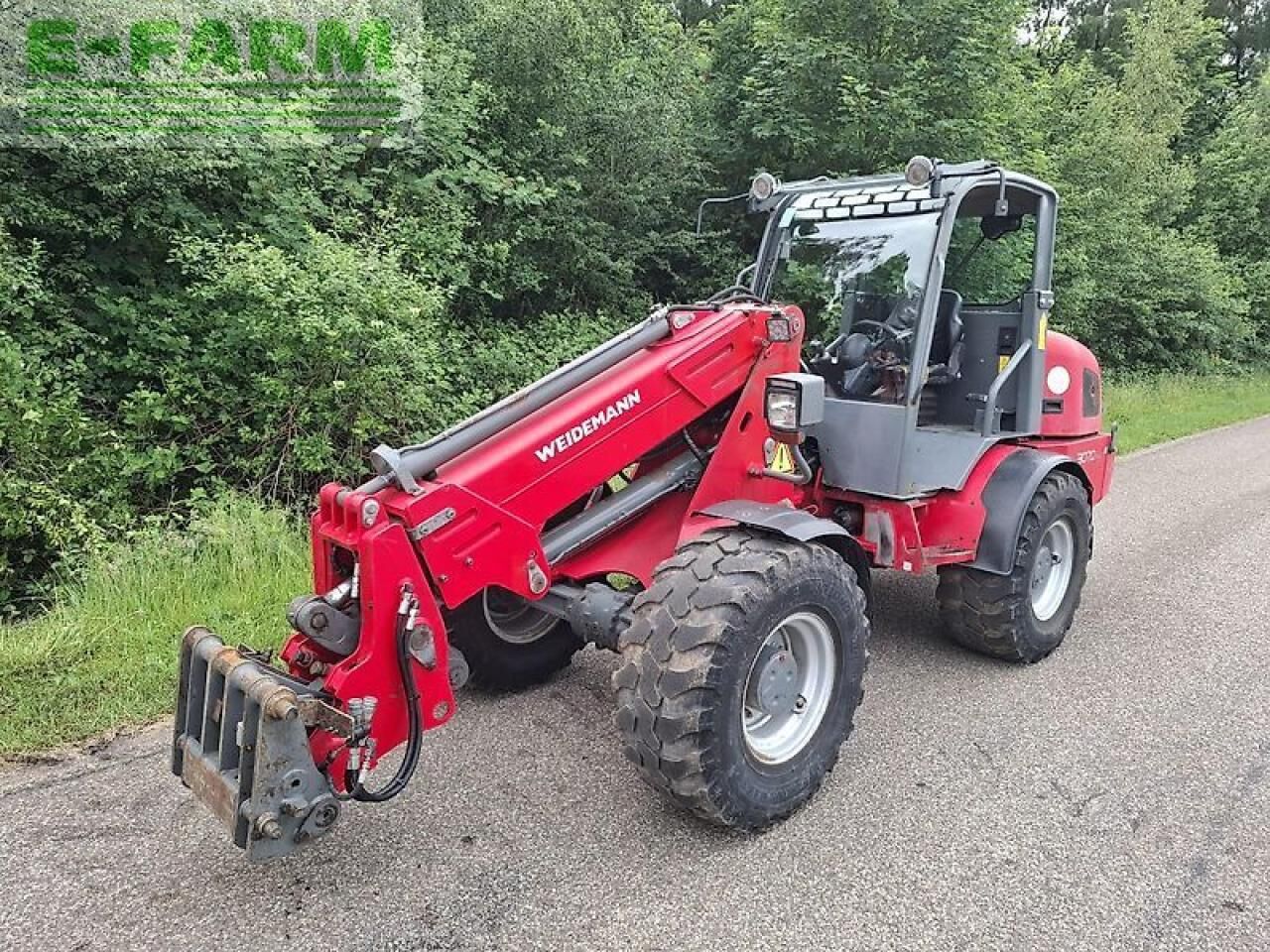 2013 Weidemann 3070 CX80 LP T Mini Excavator 2013 Weidemann 3070 CX80 LP T Mini Excavator