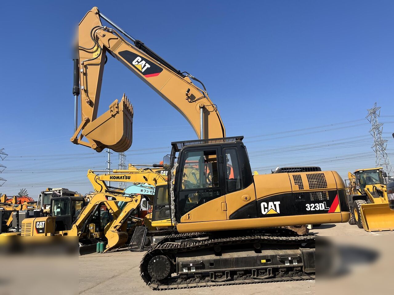 2014 Caterpillar 323DL Crawler Excavator 2014 Caterpillar 323DL Crawler Excavator