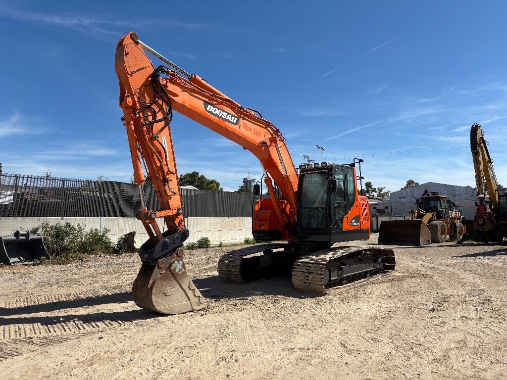 2014 Doosan DX235LCR Crawler Excavator 2014 Doosan DX235LCR Crawler Excavator