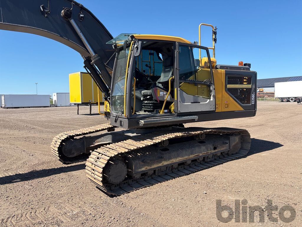 2014 Volvo EC250EL Crawler Excavator 2014 Volvo EC250EL Crawler Excavator