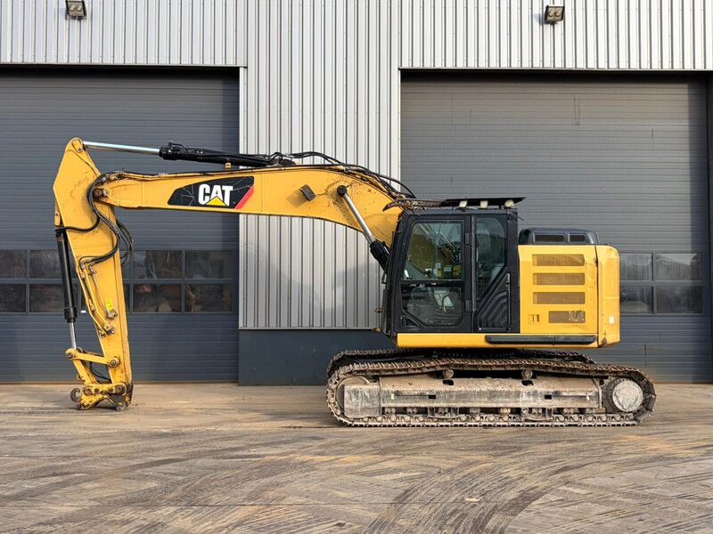 2015 Caterpillar 320EL Crawler Excavator 2015 Caterpillar 320EL Crawler Excavator