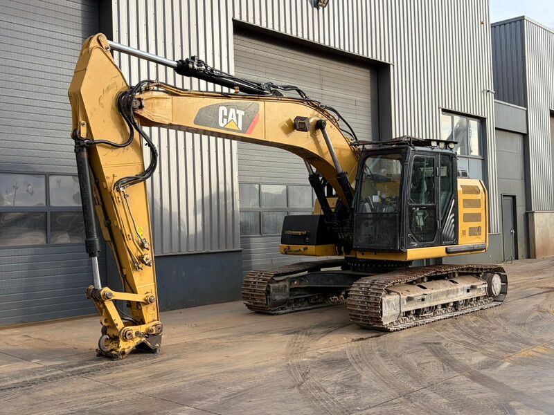 2015 Caterpillar 320EL Crawler Excavator