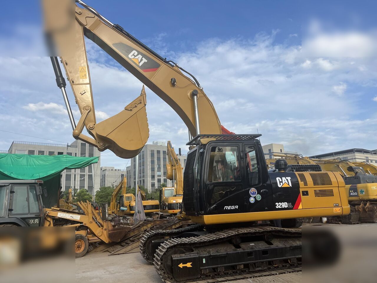 2015 Caterpillar 329D2L Crawler Excavator 2015 Caterpillar 329D2L Crawler Excavator