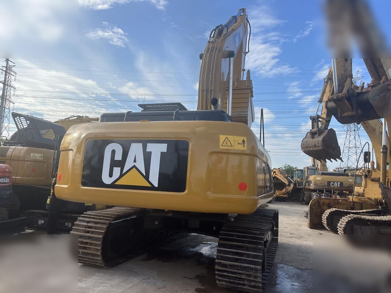 2015 Caterpillar 329D2L Crawler Excavator