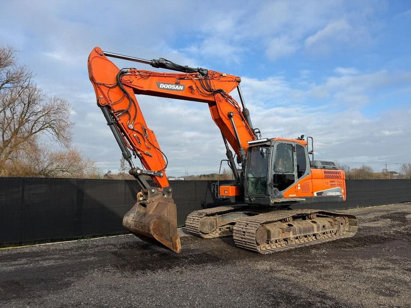 2015 Doosan DX235LCR Crawler Excavator 2015 Doosan DX235LCR Crawler Excavator