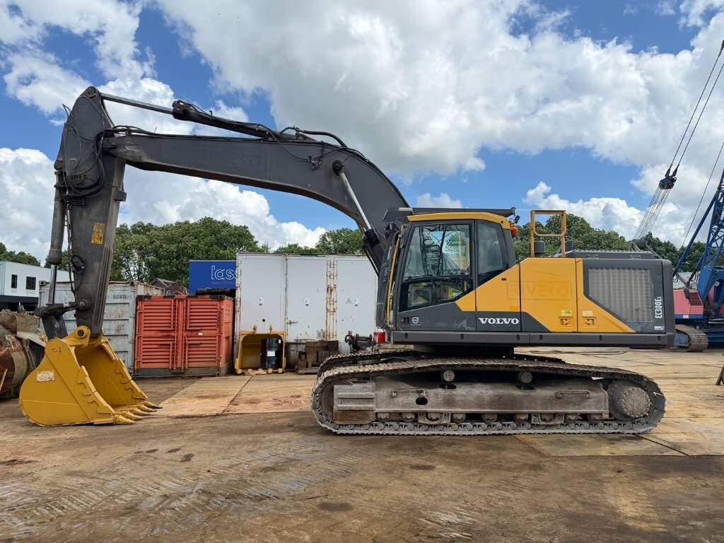 2015 Volvo EC300EL Crawler Excavator 2015 Volvo EC300EL Crawler Excavator