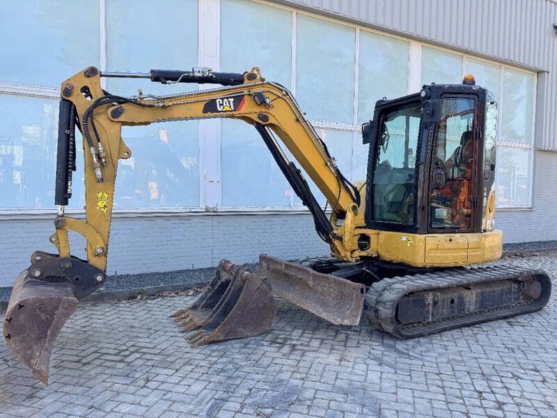 2016 Caterpillar 305E2 Mini Excavator 2016 Caterpillar 305E2 Mini Excavator