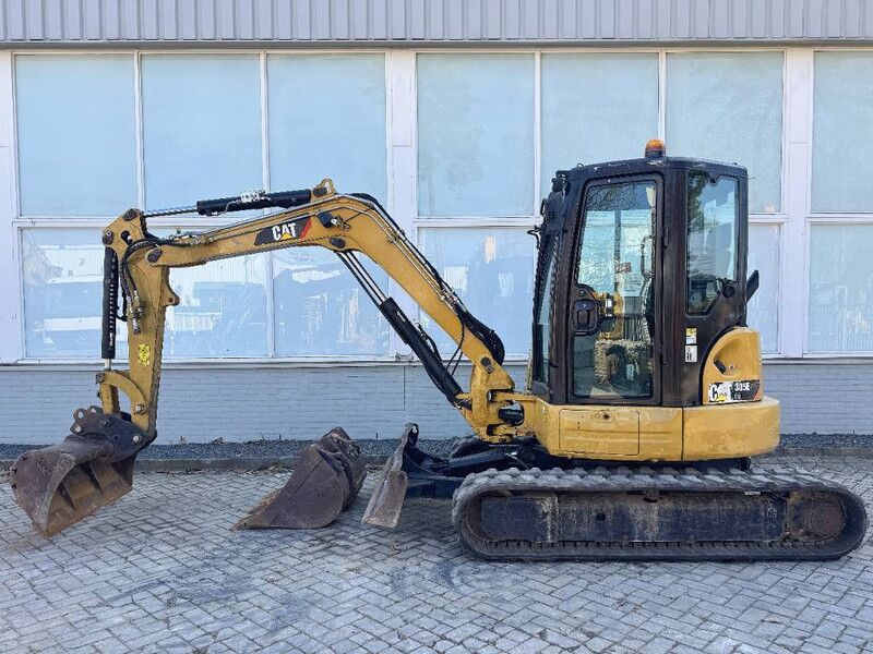 2016 Caterpillar 305E2 Mini Excavator