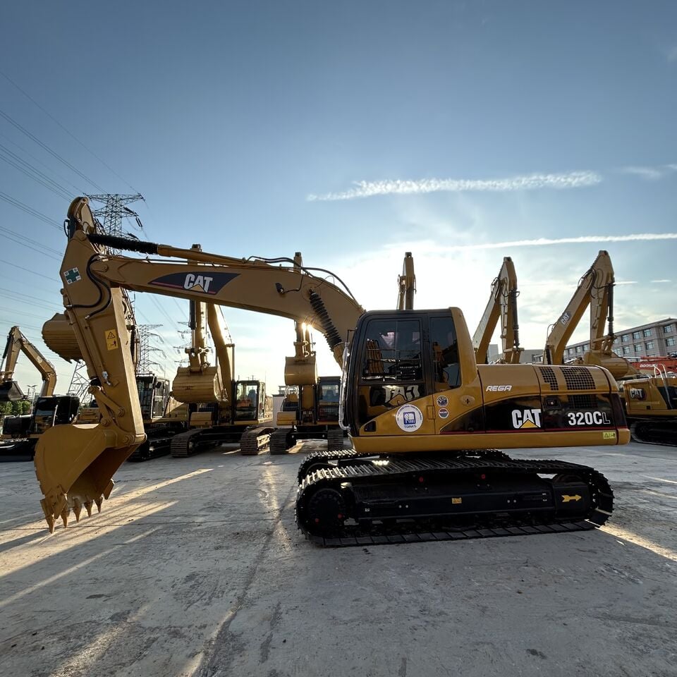2016 Caterpillar 320CL