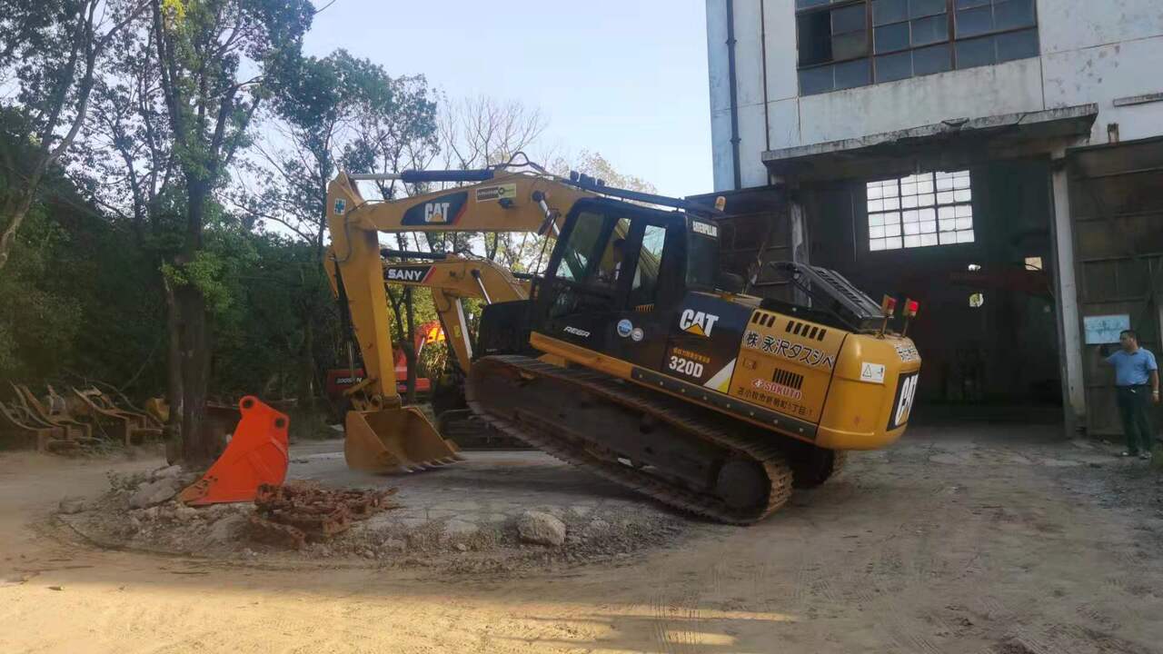 2016 Caterpillar 320D Crawler Excavator