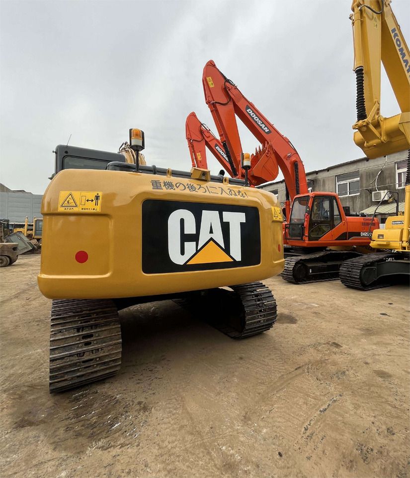 2016 Caterpillar 320D Crawler Excavator