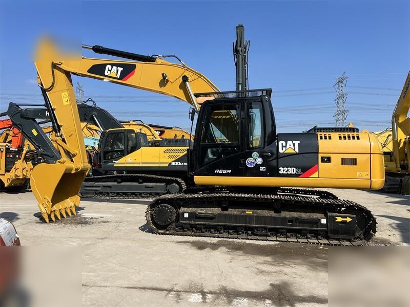 2016 Caterpillar 323D2L Crawler Excavator