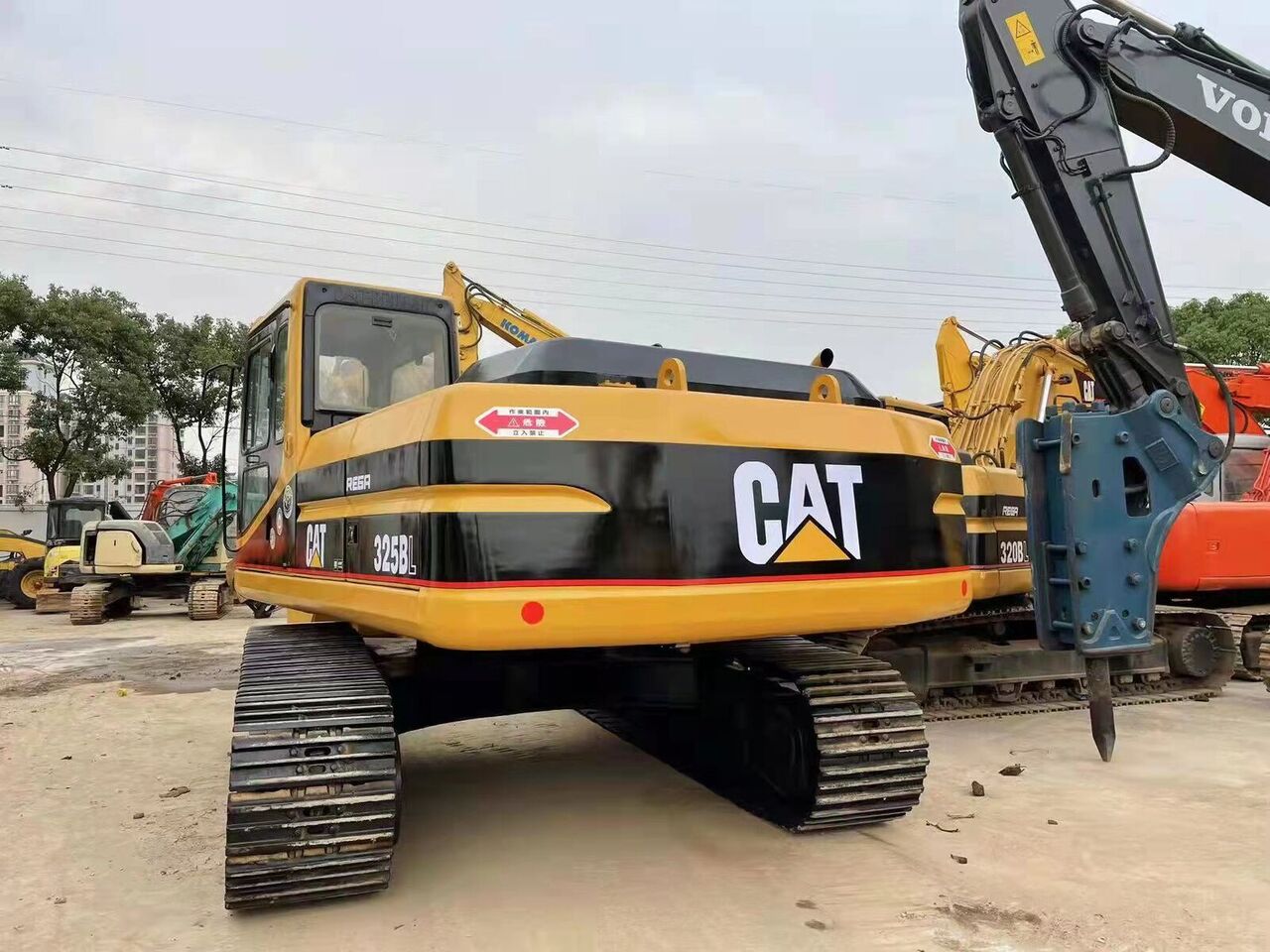 2016 Caterpillar 325BL Crawler Excavator 2016 Caterpillar 325BL Crawler Excavator