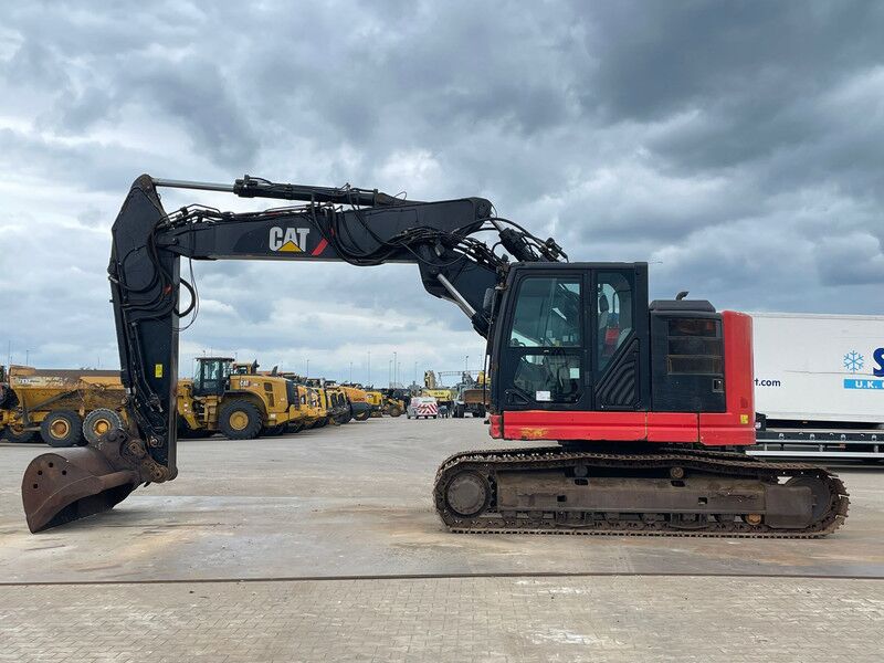 2016 Caterpillar 325FL Crawler Excavator 2016 Caterpillar 325FL Crawler Excavator