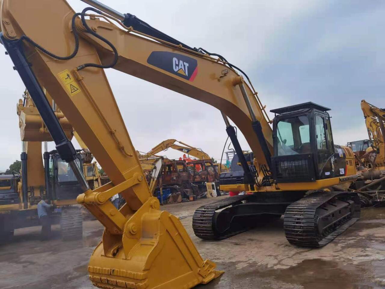 2016 Caterpillar 329D Crawler Excavator