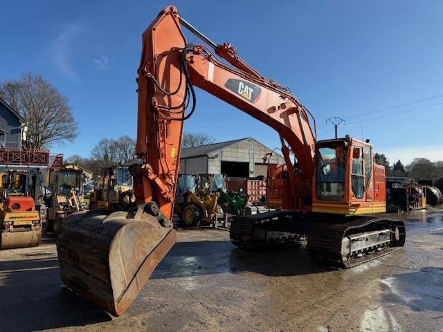 2016 Caterpillar 335FLCR crawler excavator, front three-quarter view