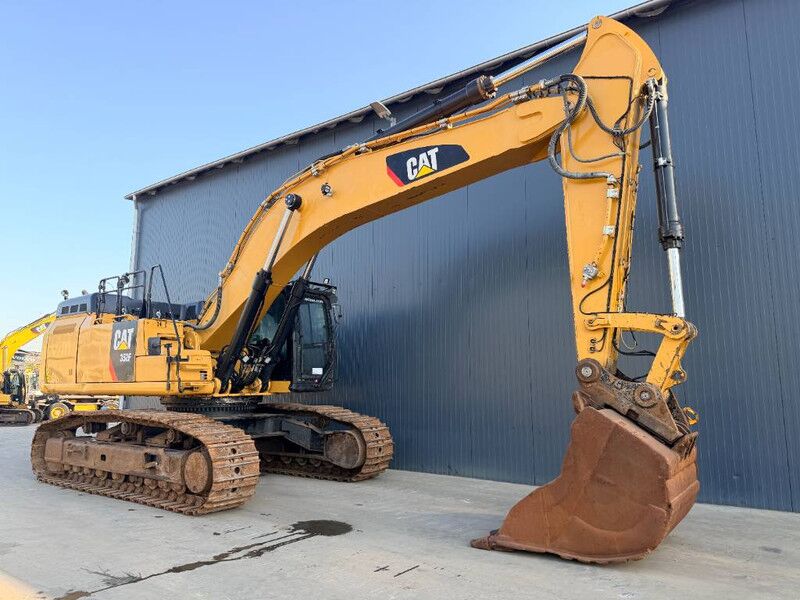 2016 Caterpillar 352F Crawler Excavator