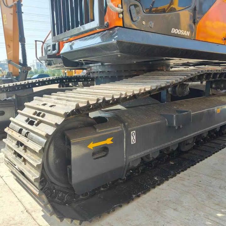 2016 Doosan DX300LC Crawler Excavator 2016 Doosan DX300LC Crawler Excavator