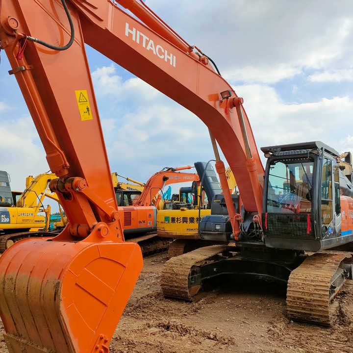 2016 Hitachi ZX240 Crawler Excavator 2016 Hitachi ZX240 Crawler Excavator