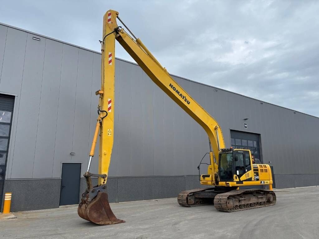 2016 Komatsu PC240LC Crawler Excavator