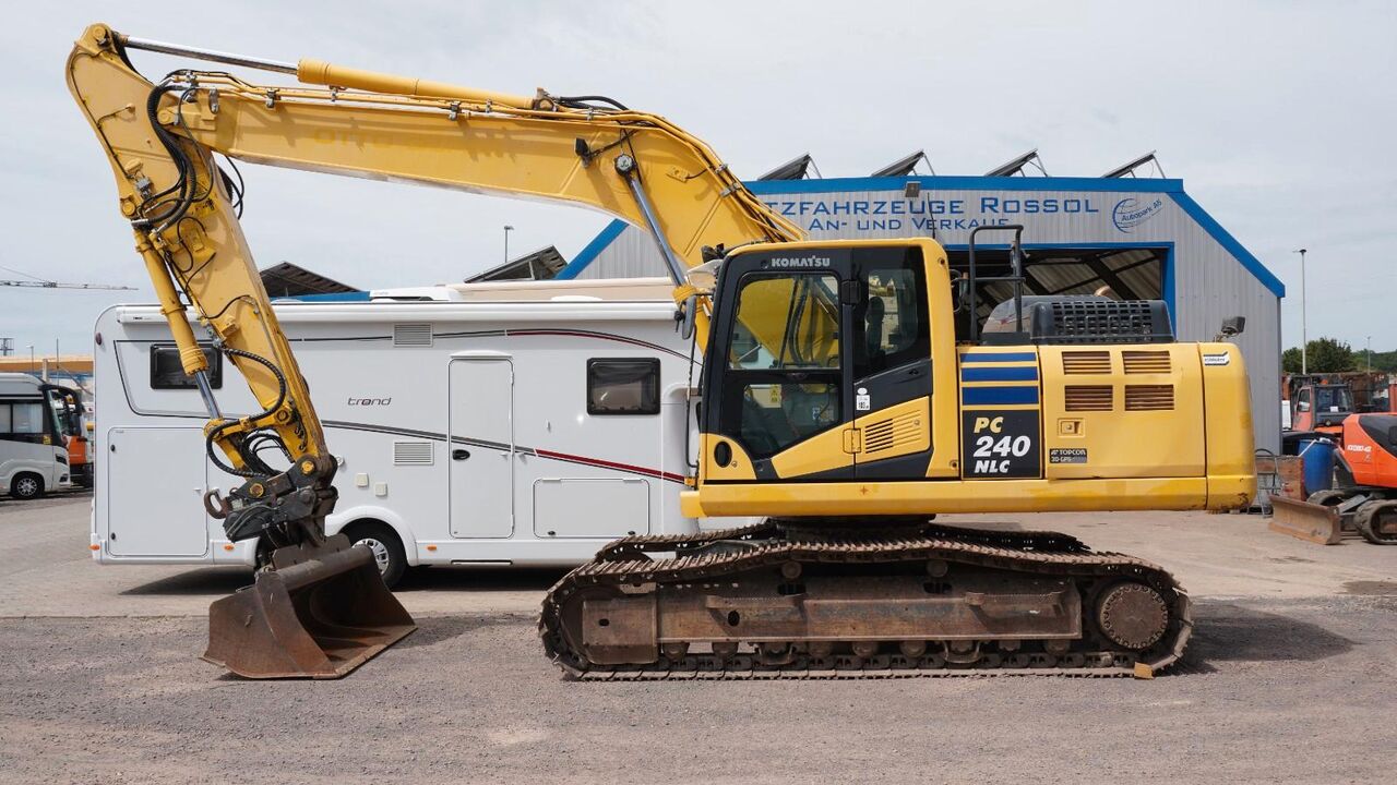 2016 Komatsu PC240NLC-11 Crawler Excavator 2016 Komatsu PC240NLC-11 Crawler Excavator