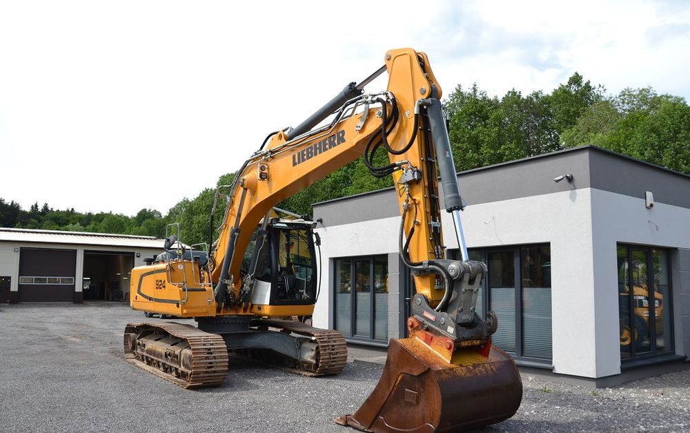2016 Liebherr 924 Crawler Excavator