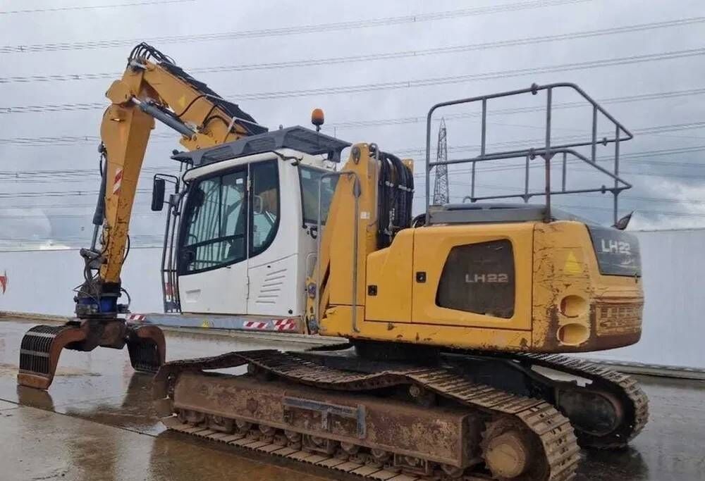 2016 Liebherr LH22 C Material Handler