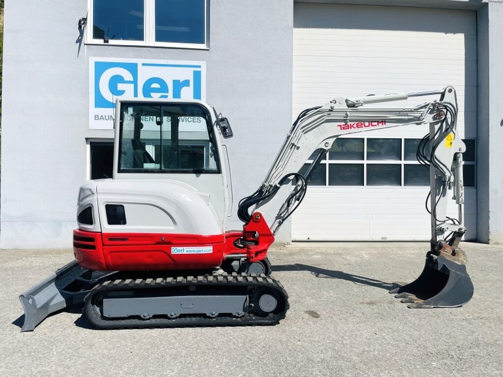 2016 Takeuchi TB240 Mini Excavator