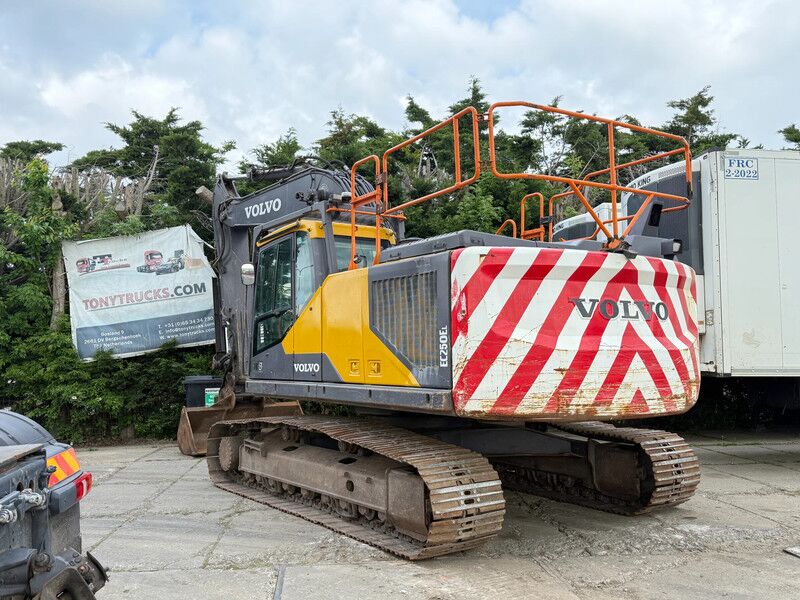 2016 Volvo EC250EL Crawler Excavator 2016 Volvo EC250EL Crawler Excavator