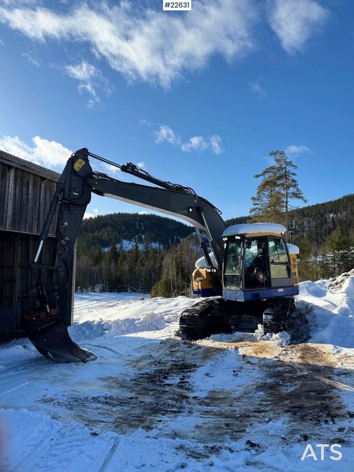 2016 Volvo ECR235EL crawler excavator side view