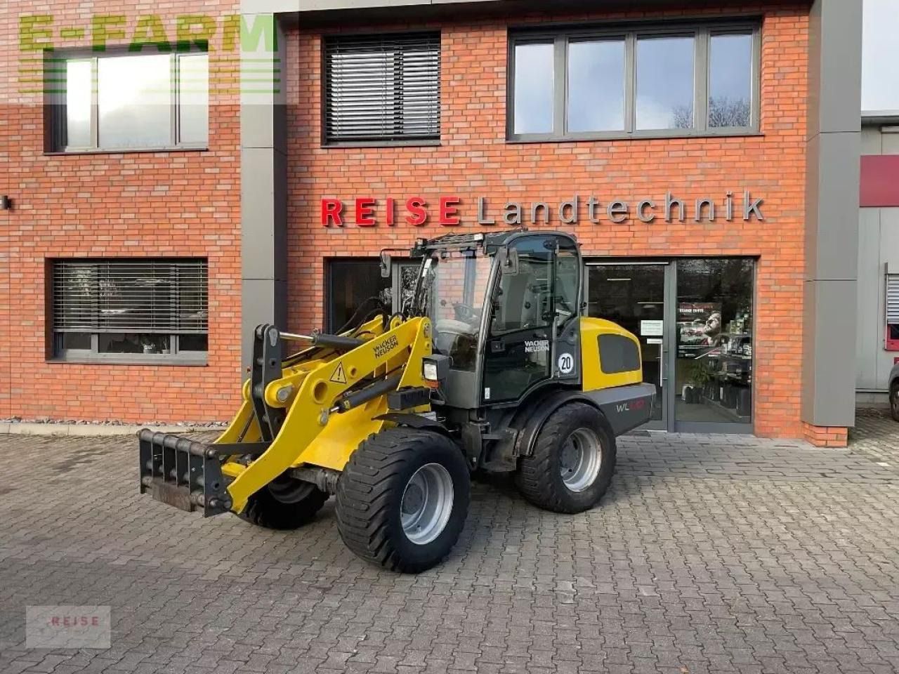 2016 Weidemann WL 60 wheel loader, side view 2016 Weidemann WL 60 wheel loader, side view