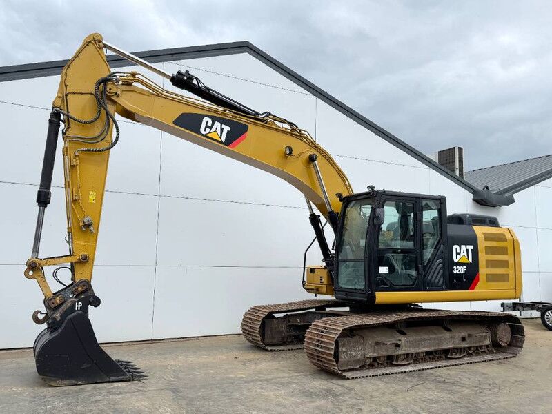 2017 Caterpillar 320FL Crawler Excavator