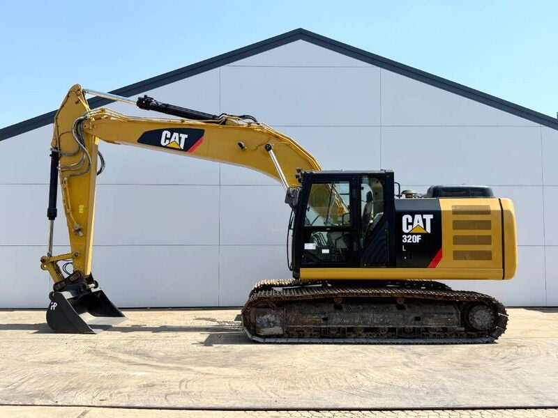 2017 Caterpillar 320FL Crawler Excavator 2017 Caterpillar 320FL Crawler Excavator
